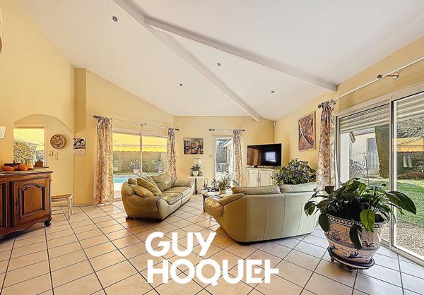 Villa d'Architecte 4 Chambres + Investissement locatif et terrain de 2238 m² environ - 71000 SANCE