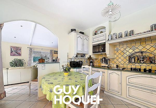 Villa d'Architecte 4 Chambres + Investissement locatif et terrain de 2238 m² environ - 71000 SANCE