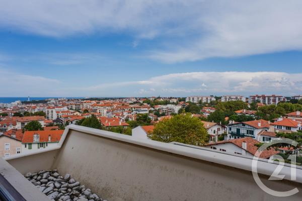 Appartement F2 à vendre  2 pièces - 28 m 2   BIARRITZ  - 64