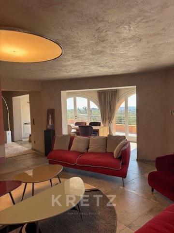 Magnifique maison de maître sur 25 000 m2 de terrain située à Porto Vecchio