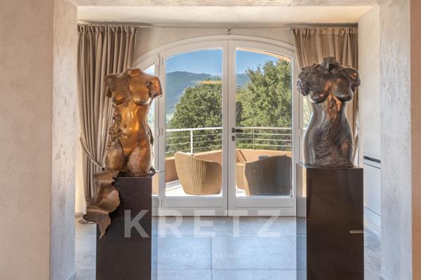 Magnifique maison de maître sur 25 000 m2 de terrain située à Porto Vecchio