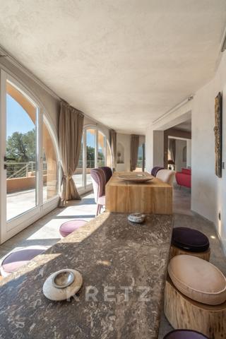 Magnifique maison de maître sur 25 000 m2 de terrain située à Porto Vecchio