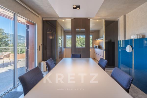 Magnifique maison de maître sur 25 000 m2 de terrain située à Porto Vecchio