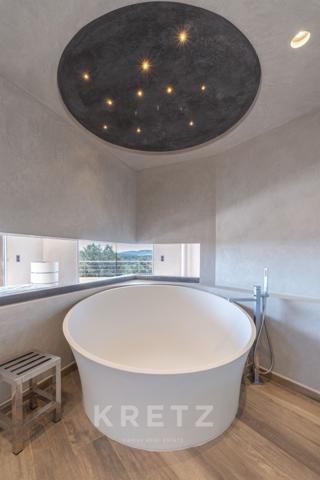 Magnifique maison de maître sur 25 000 m2 de terrain située à Porto Vecchio