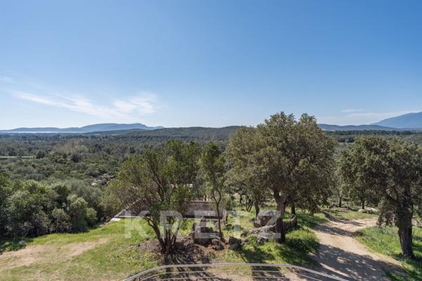Magnifique maison de maître sur 25 000 m2 de terrain située à Porto Vecchio