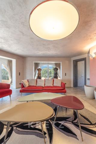 Magnifique maison de maître sur 25 000 m2 de terrain située à Porto Vecchio