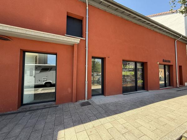 Local commercial - MONTROND LES BAINS