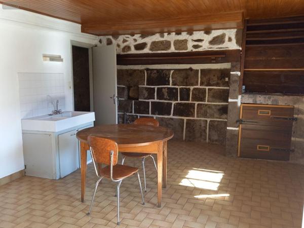 Maison à vendre à Vic-sur-Cère dans le Cantal (15800), ref : MG/2161
