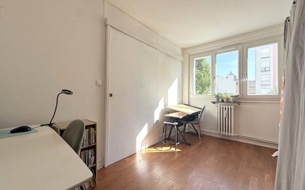 Appartement à vendre    3 pièces • 55,21 m2 Vanves
