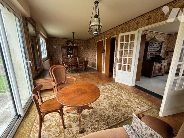 Exclusivité Trente-Cinq Notaires - LOUDEAC Centre - Impasse des Tisserands

Emplacement privi...