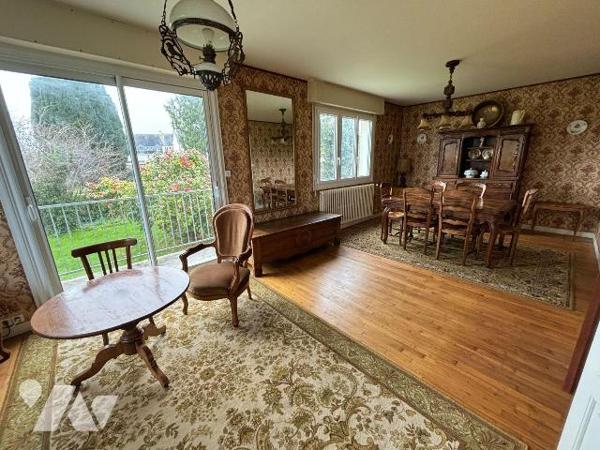 Exclusivité Trente-Cinq Notaires - LOUDEAC Centre - Impasse des Tisserands

Emplacement privi...