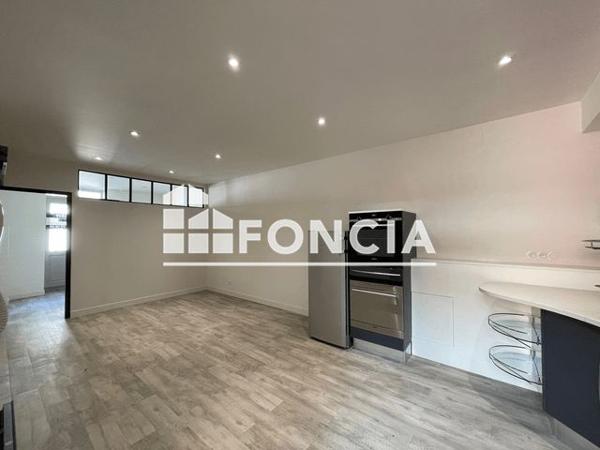 Location Appartement 3 pièces 42 m² - 2 RUE DES QUATRES ROUES Poitiers 86000