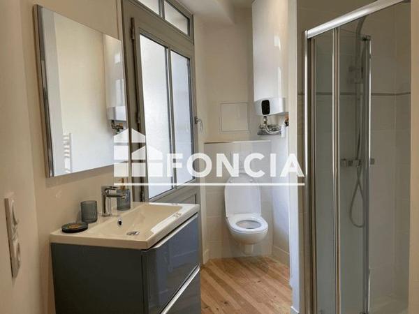 Location Appartement 3 pièces 42 m² - 2 RUE DES QUATRES ROUES Poitiers 86000