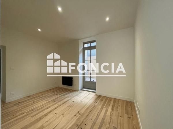 Location Appartement 3 pièces 42 m² - 2 RUE DES QUATRES ROUES Poitiers 86000