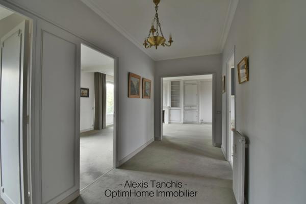 LILLE CENTRE – SQUARE FOCH – 123 M² – 3 CHAMBRES – ASCENSEUR – PARKING – BALCONS