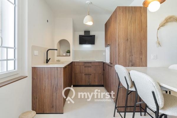 Toulon (83000) Dernier étage au Mourillon : un écrin de charme prêt à vivre, entre marché et plages