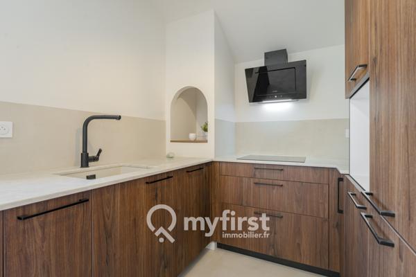 Toulon (83000) Dernier étage au Mourillon : un écrin de charme prêt à vivre, entre marché et plages