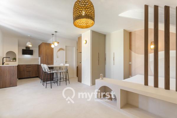 Toulon (83000) Dernier étage au Mourillon : un écrin de charme prêt à vivre, entre marché et plages