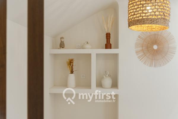 Toulon (83000) Dernier étage au Mourillon : un écrin de charme prêt à vivre, entre marché et plages