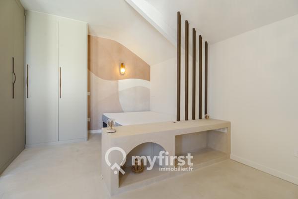 Toulon (83000) Dernier étage au Mourillon : un écrin de charme prêt à vivre, entre marché et plages