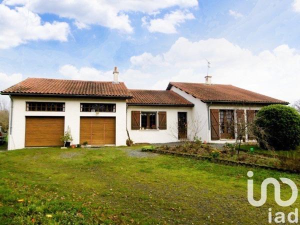 Pavillon 5 pièces de 117 m² à Adriers (86430)