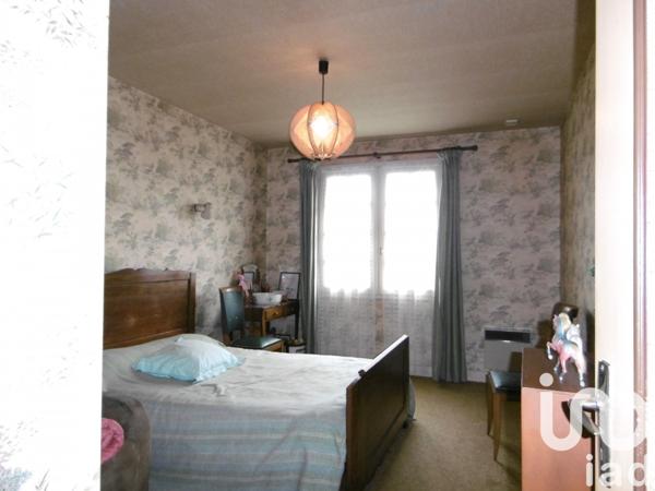 Pavillon 5 pièces de 117 m² à Adriers (86430)