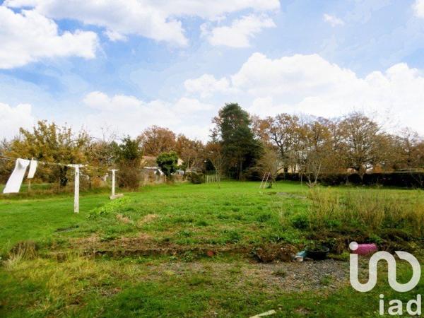 Pavillon 5 pièces de 117 m² à Adriers (86430)