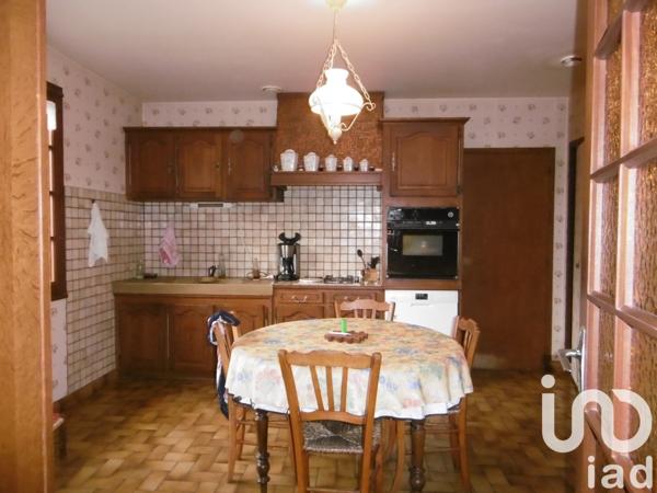 Pavillon 5 pièces de 117 m² à Adriers (86430)