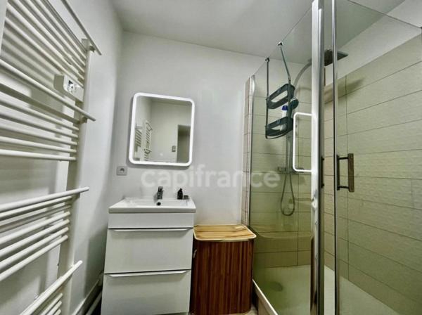 A ROANNE Appartement 70 m2, 2 CHAMBRES - 2ème étage avec ascenseur, GARAGE