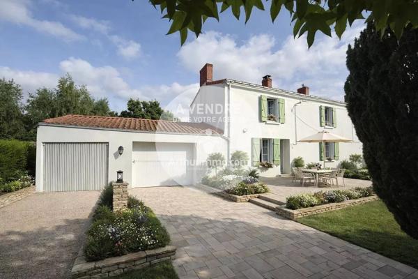 Vente                                                      Maison
                        
                     5 pièces                      95 m2                     à Divatte-sur-Loire