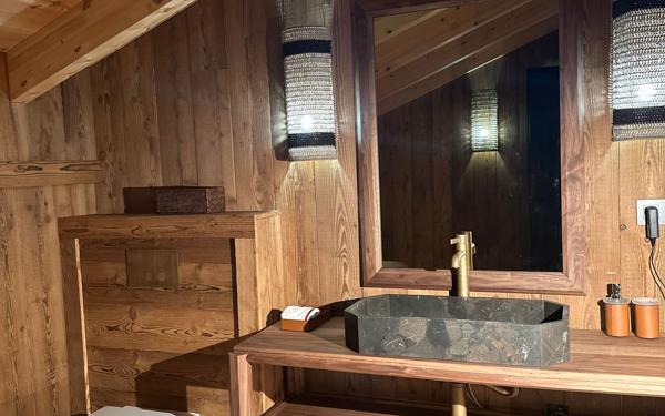 Maison à vendre    8 pièces •  Allos