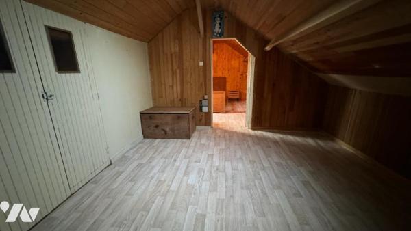 Située à 3km de la mer, Une maison d'habitation de 44.85m² habitables sur 730m² de terrain