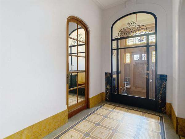 Belle maison bourgeoise proche tramway