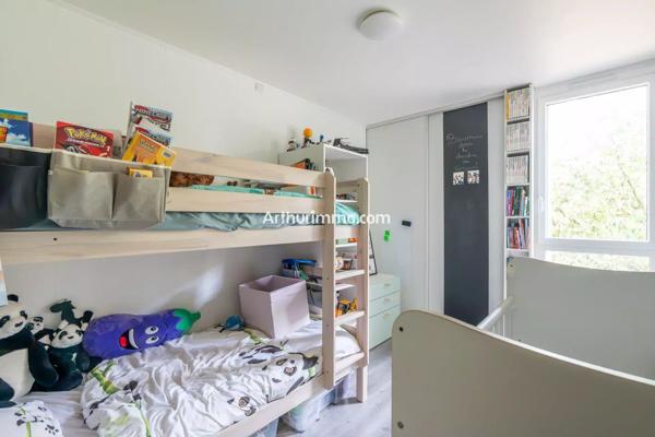 Vente                                                      Appartement
                        
                     4 pièces                                         à Sucy-en-Brie