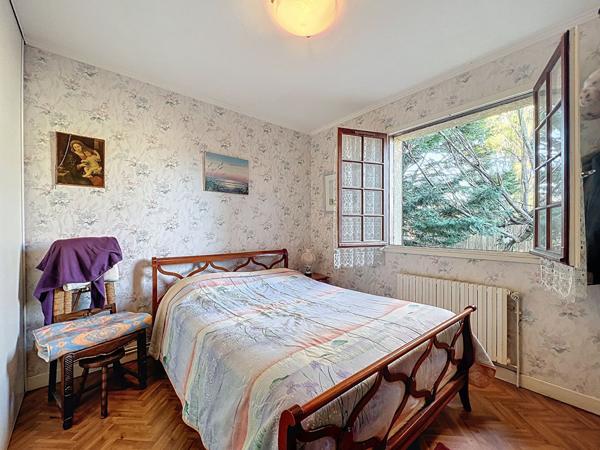 Exclusivité Nestenn Immobilier sur Péchabou. Vente en viager occupé d'une maison 5 pièces de 170m² avec garage sur un terrain de 806m².