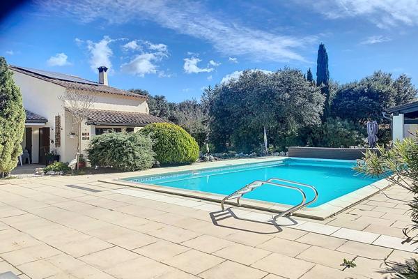 Vente Maison de luxe Uzès 6 Pièces 223 m²