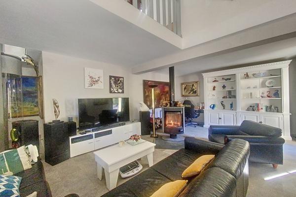 Vente Maison de luxe Uzès 6 Pièces 223 m²
