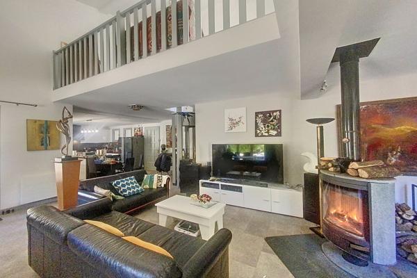 Vente Maison de luxe Uzès 6 Pièces 223 m²