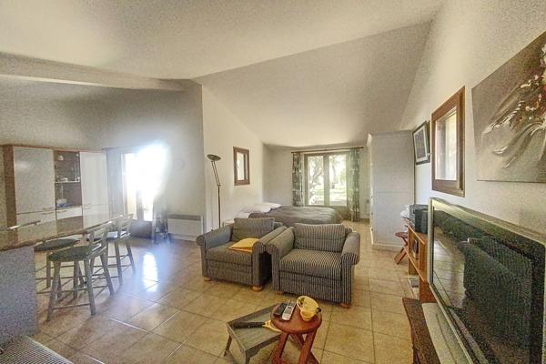 Vente Maison de luxe Uzès 6 Pièces 223 m²