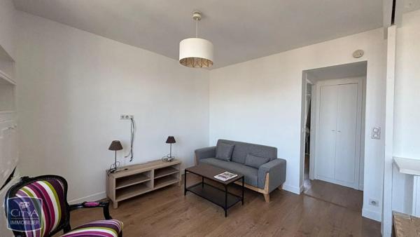 Appartement à louer 2 pièces 40.6m² Asnières-sur-Seine (92600)