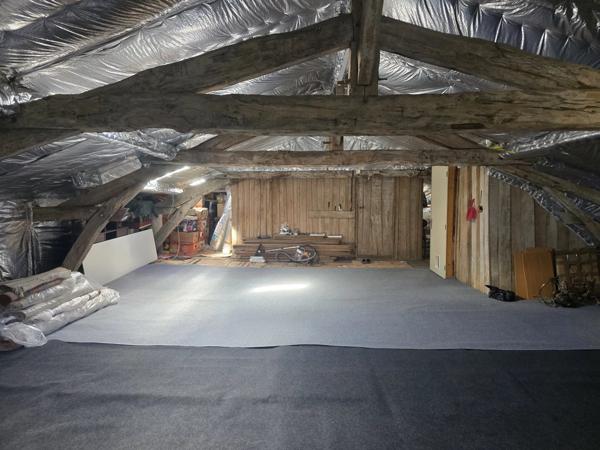 Moulin rénové avec goût et ses jolis volumes