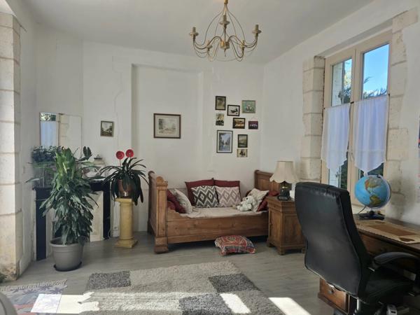 Moulin rénové avec goût et ses jolis volumes