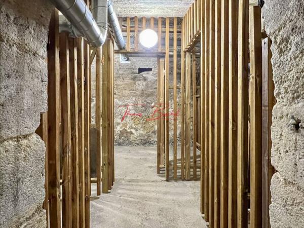 Parking / Box à vendre 4 pièces de 50 m²