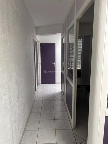Location Bureau 1 pièces 11 m2 à Villeurbanne