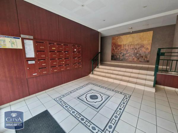 Appartement à louer 2 pièces 49.85m² Roanne (42300)