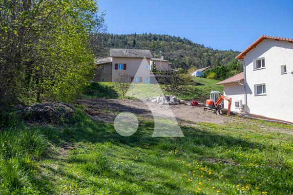 Terrain 1090 m2