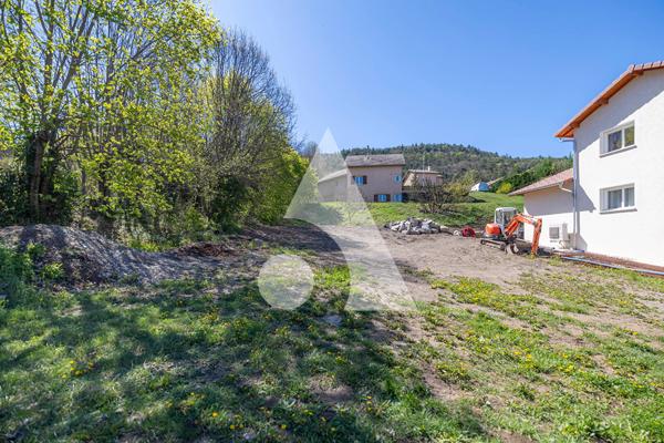 Terrain 1090 m2