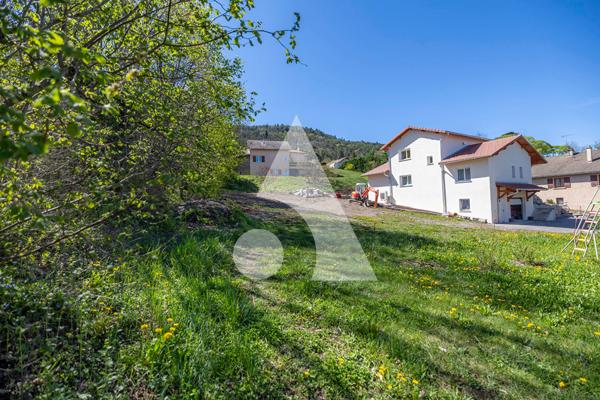 Terrain 1090 m2