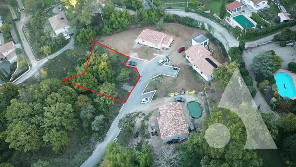 Terrain 916 m2