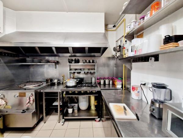 Fonds De Commerce - 70 m²